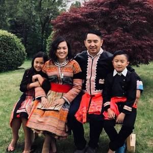 Meet your Posher, Pakou